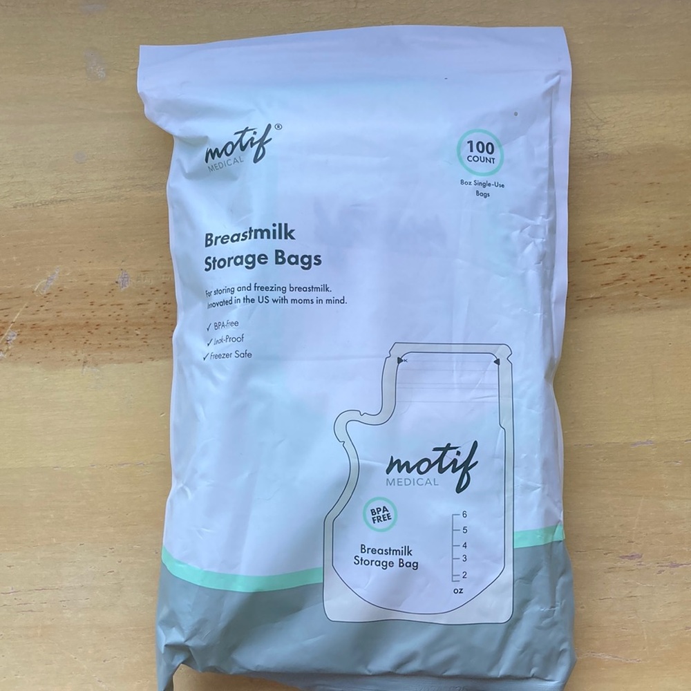 Motif Breastmilk Storage Bags, 100 count, each bag is 8 oz